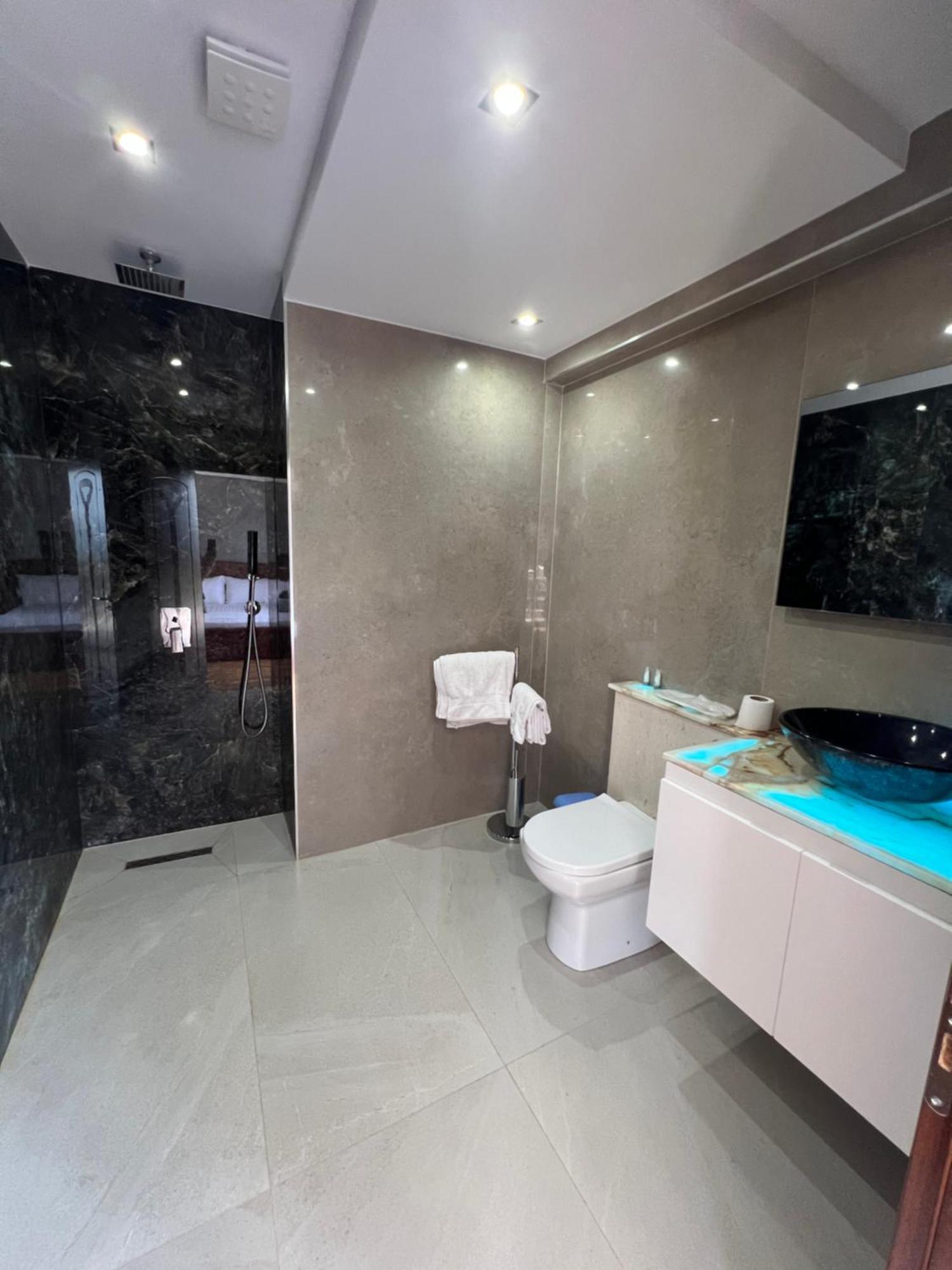 Hotel Victoria Memlishte 외부 사진
